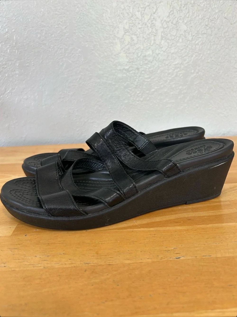 Crocs Dual Comfort Black Wedge Slide Sandals Women’s Size 8